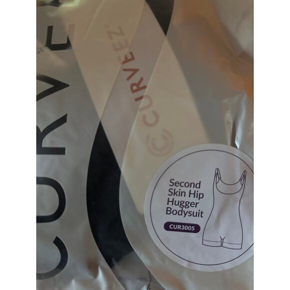 Brand New Curveez Women's Size Medium Black Second Skin Hip Hugger Bodysuit - Picture 4 of 8